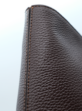 Translation missing: tr.sections.featured_product.gallery_thumbnail_alt