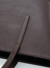 Translation missing: tr.sections.featured_product.gallery_thumbnail_alt