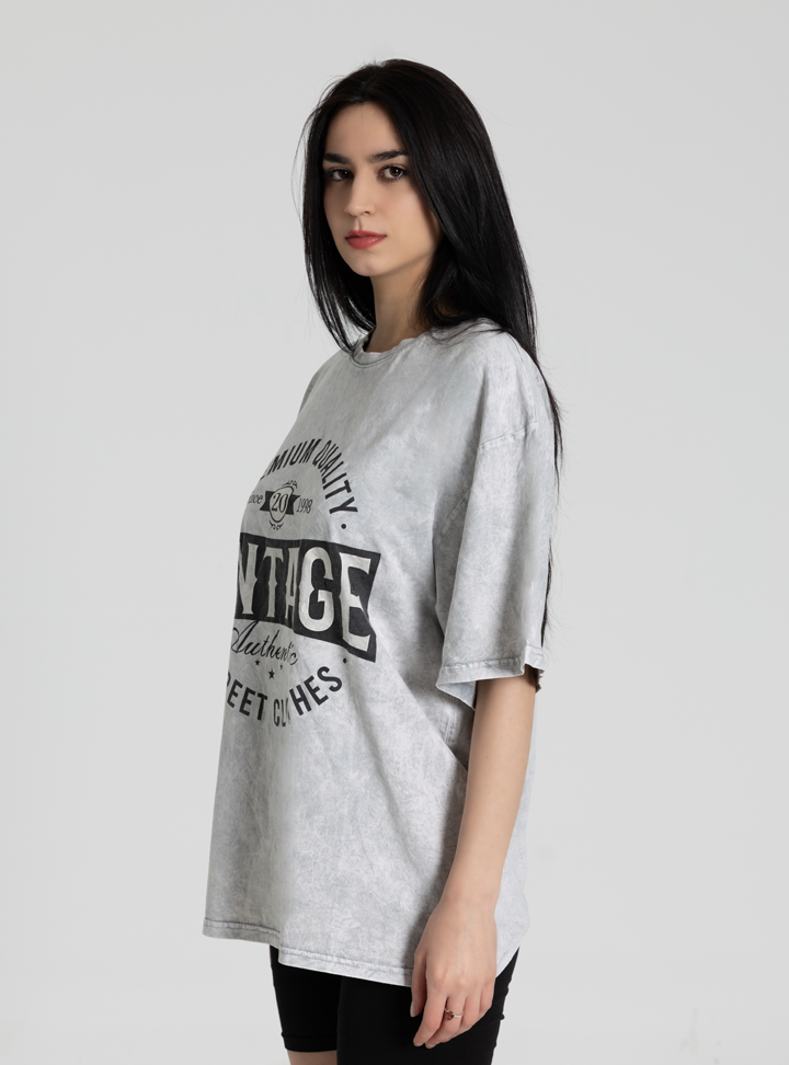 Oversize Açık Gri Yıkamalı Kadın Tişört
